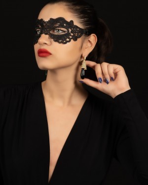 Black Stone & Yellow Gold