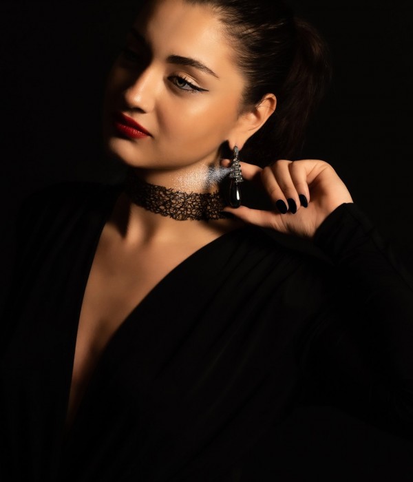 Black Stone & Black Gold Black Stone & Black Gold