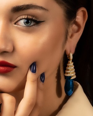 Blue Stone & Yellow Gold